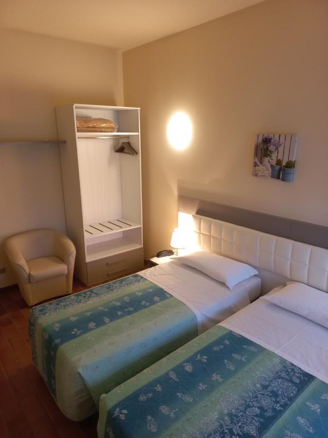 Park Hotel Castel San Pietro Terme Bagian luar foto