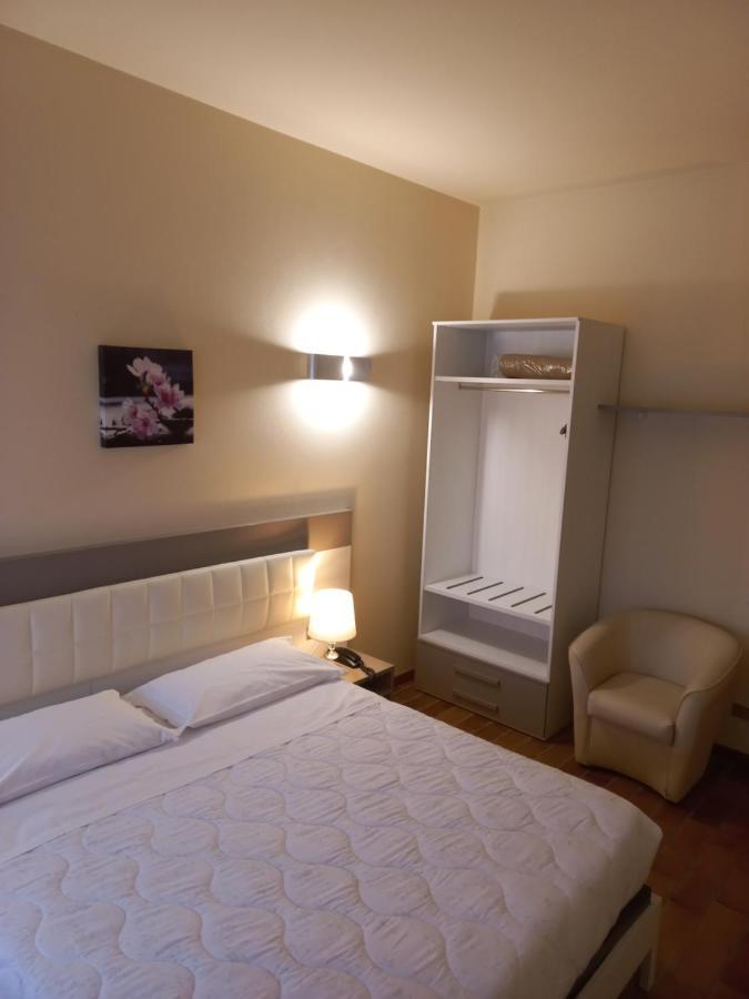Park Hotel Castel San Pietro Terme Bagian luar foto
