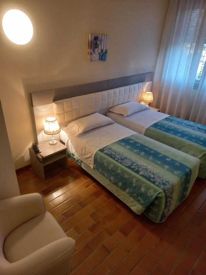 Park Hotel Castel San Pietro Terme Bagian luar foto