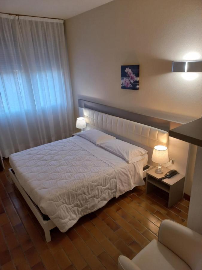 Park Hotel Castel San Pietro Terme Bagian luar foto