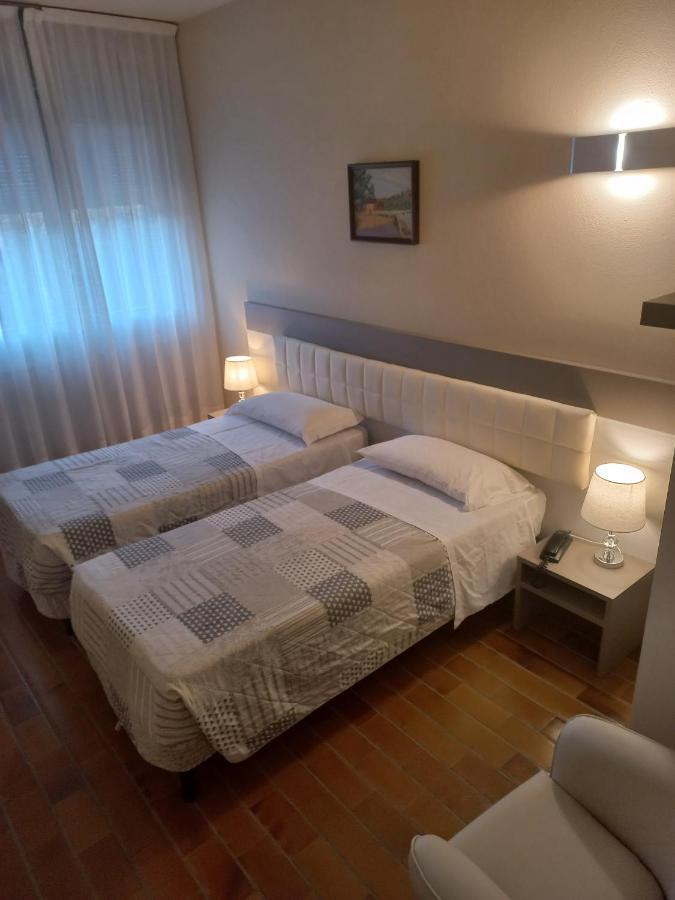 Park Hotel Castel San Pietro Terme Bagian luar foto