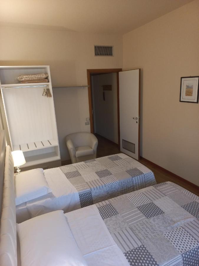 Park Hotel Castel San Pietro Terme Bagian luar foto