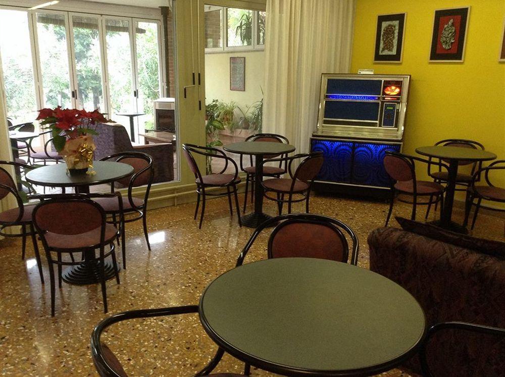 Park Hotel Castel San Pietro Terme Bagian luar foto