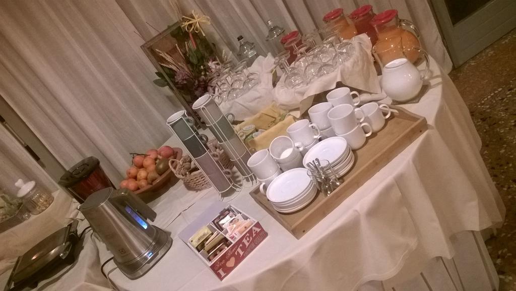 Park Hotel Castel San Pietro Terme Bagian luar foto
